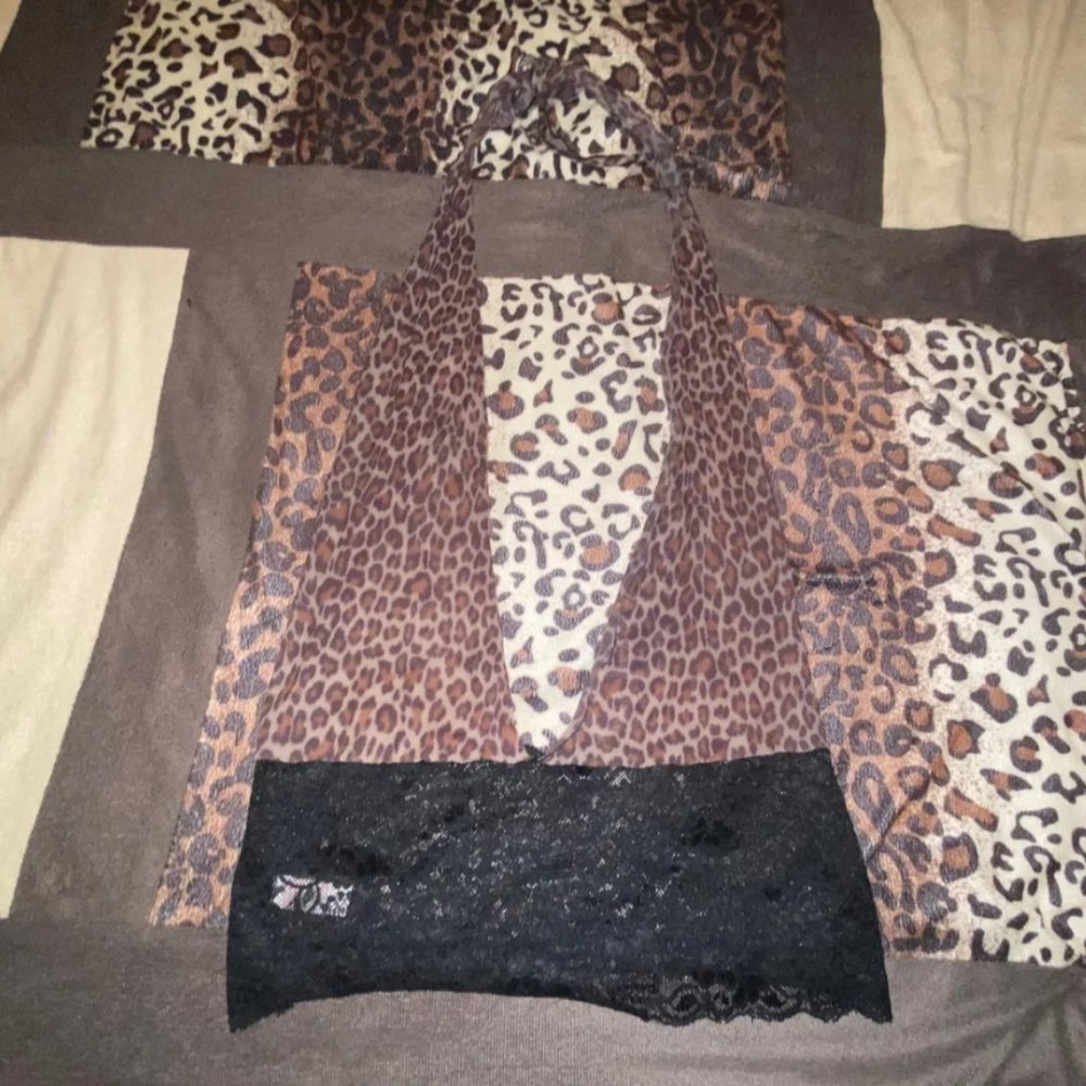 Leopard mini dress w/ black lace trimming